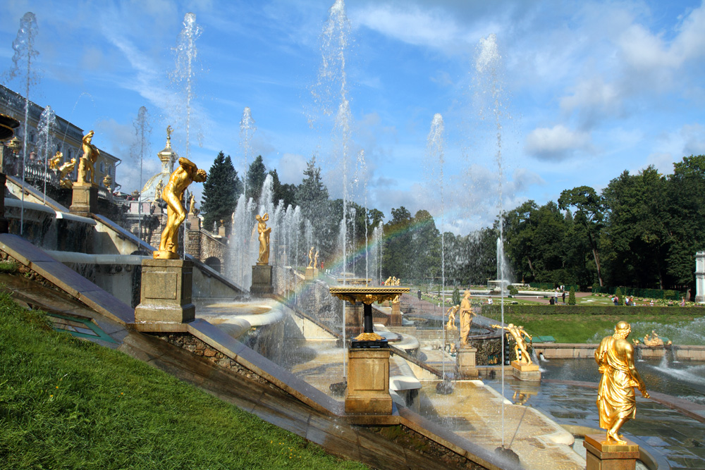 peterhof Fountains photo