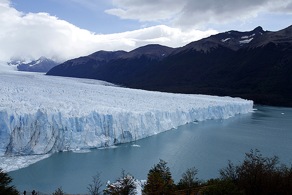moreno glacier photo